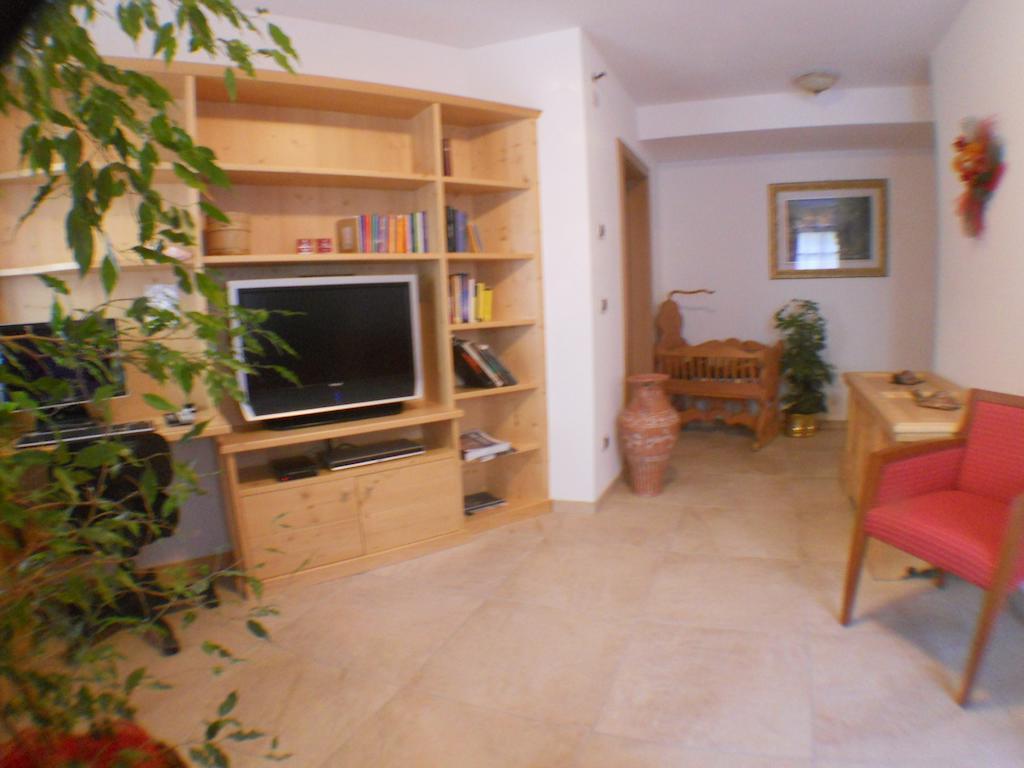 Residence Garni Manuela Cavalese Exteriér fotografie