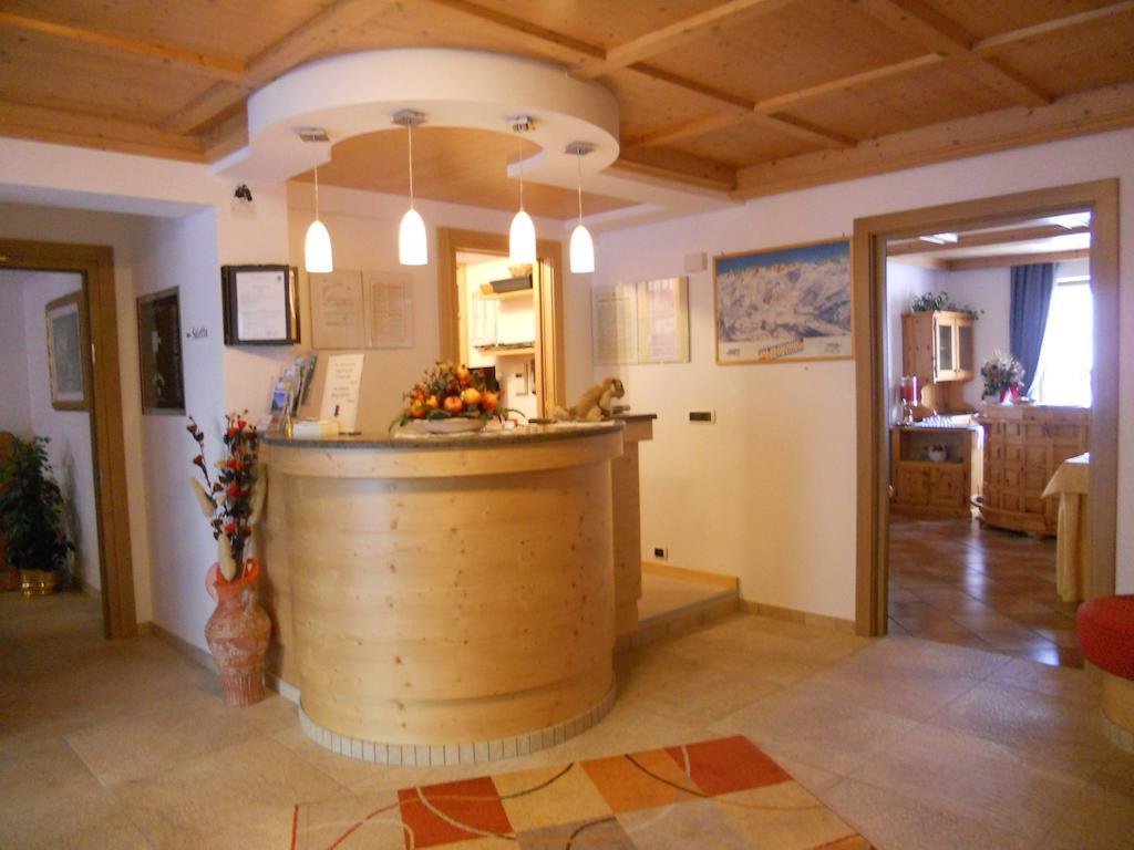 Residence Garni Manuela Cavalese Pokoj fotografie