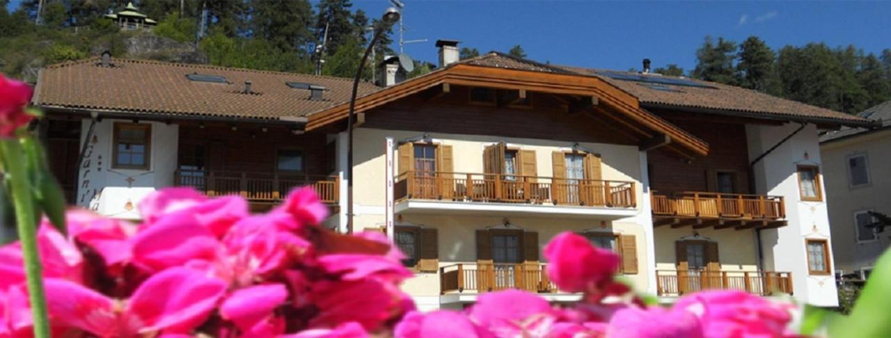 Residence Garni Manuela Cavalese Exteriér fotografie